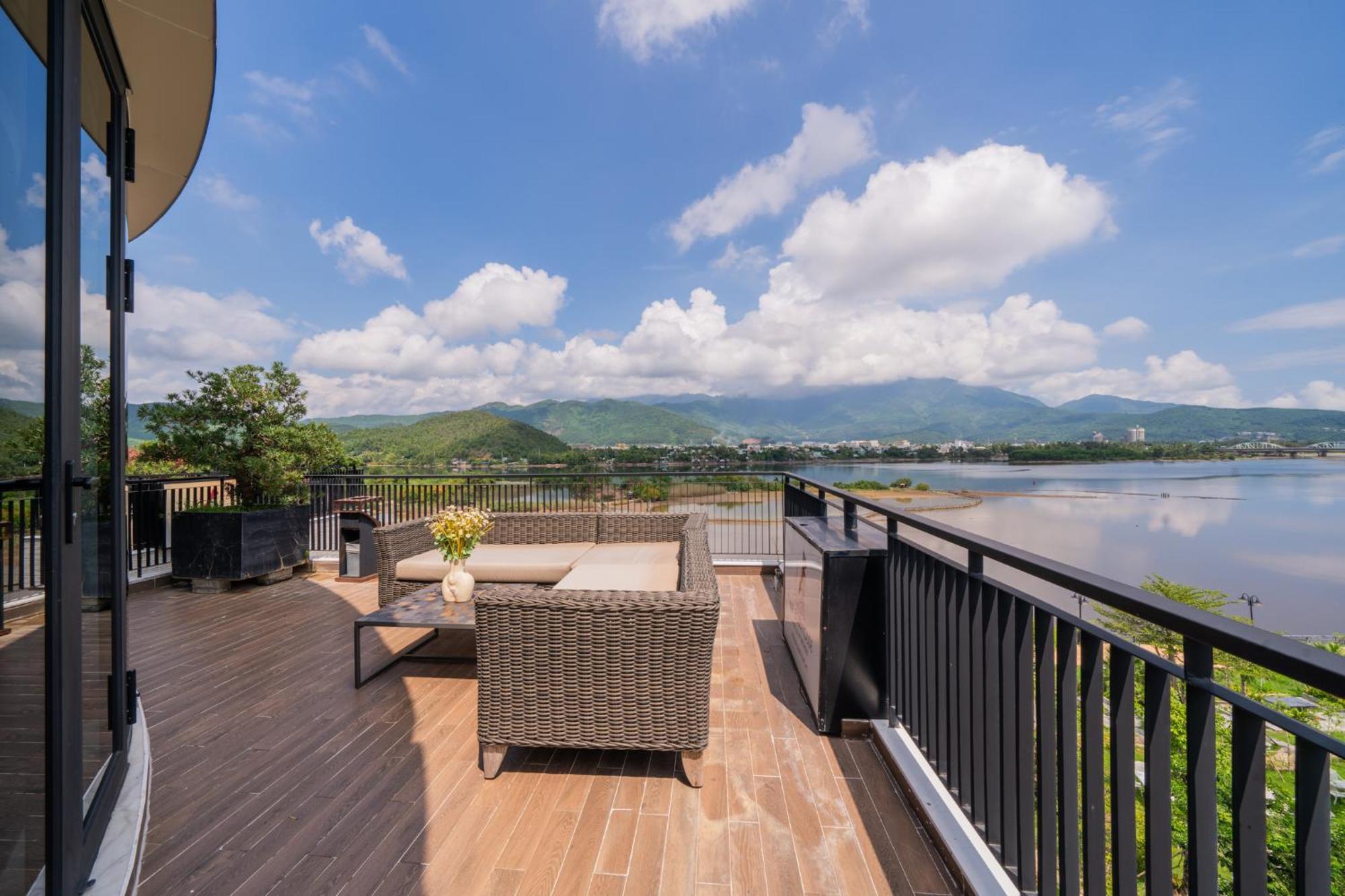 Cami Riverside Resort 4*
