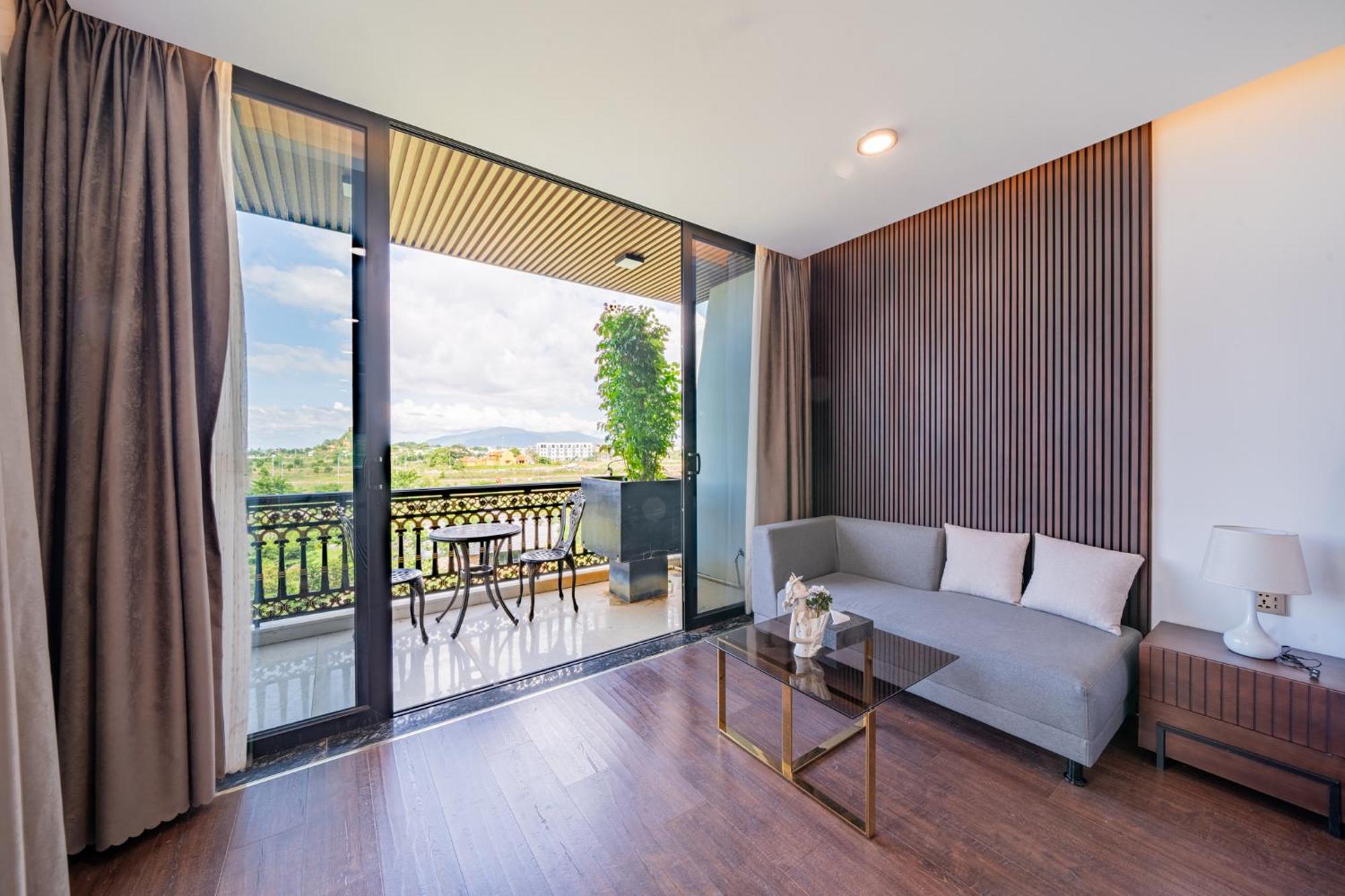 Cami Riverside Resort Da Nang