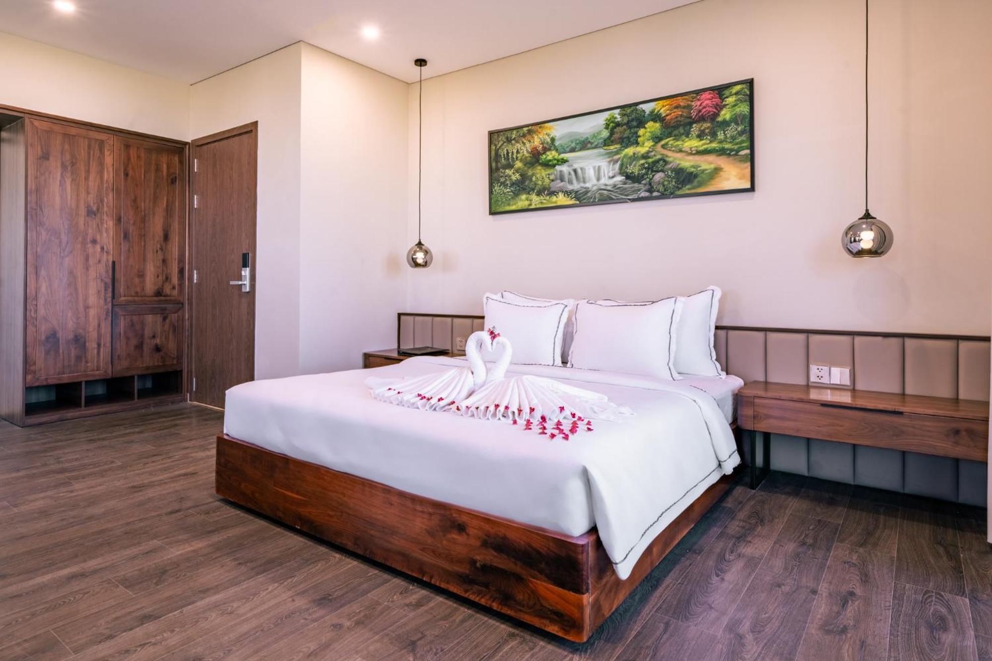 Cami Riverside Resort